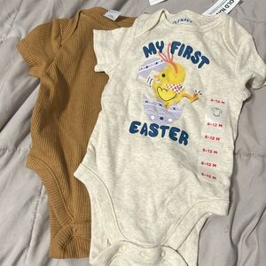 OLD NAVY BABY BODYSUIT NWT